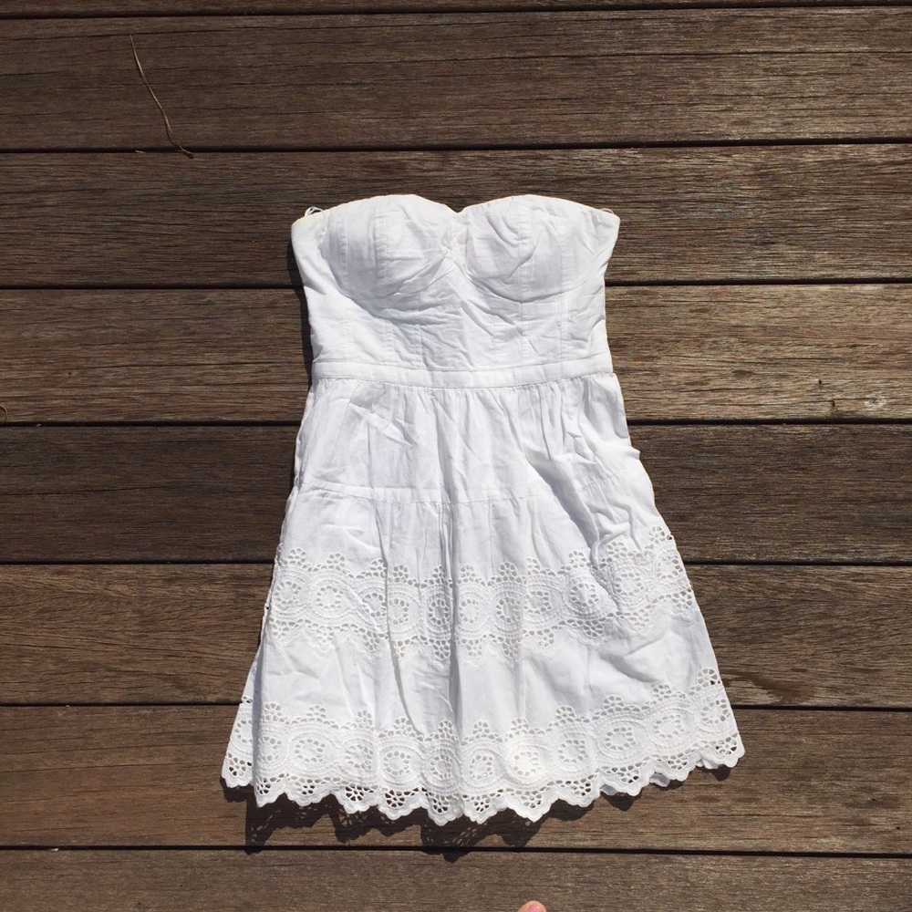 NWT Strapless American Eagle Eyelet Lace Dress sz0